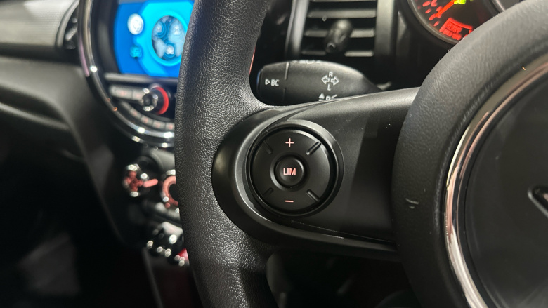 MINI Hatchback 1.5 Cooper Classic II 3dr Petrol Hatchback